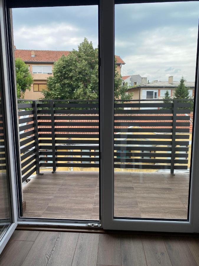 Dom Apartmani Kragujevac Exterior foto